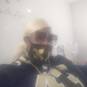 Meet your Posher, Cleota